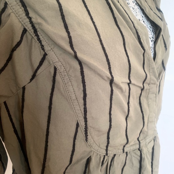 Lou & Grey strip bib top with 3/4 sleeves - Picture 5 of 5